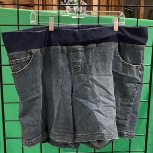 Plus size maternity jeans shorts 2X